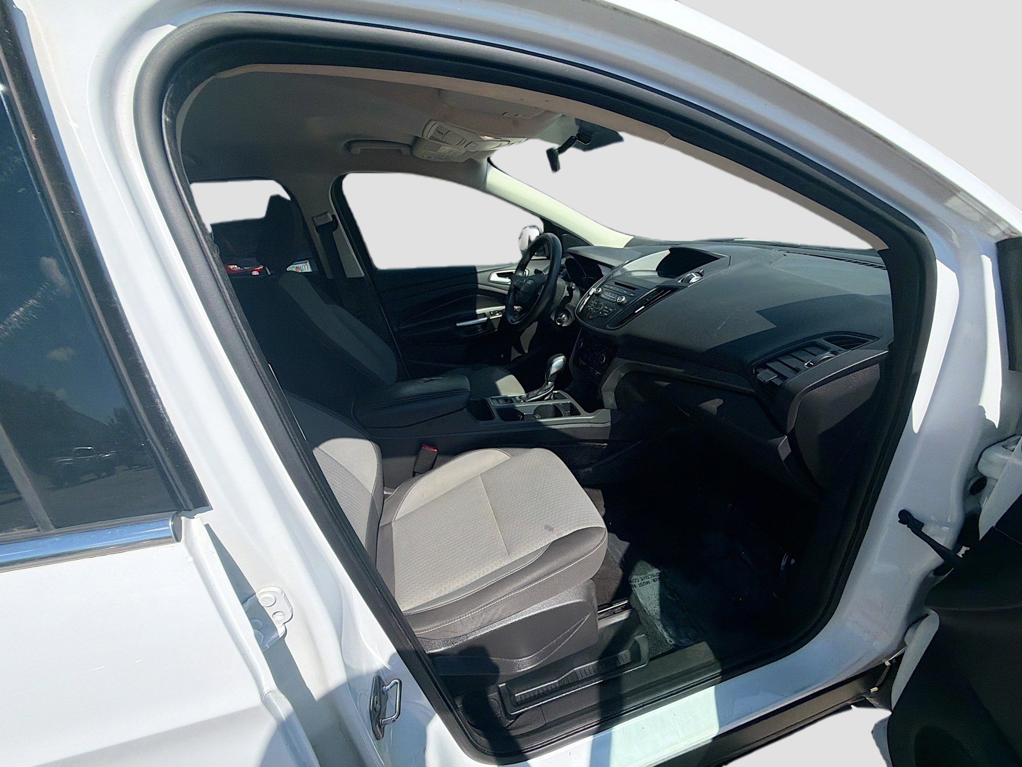 Used 2018 Ford Escape SE image 28