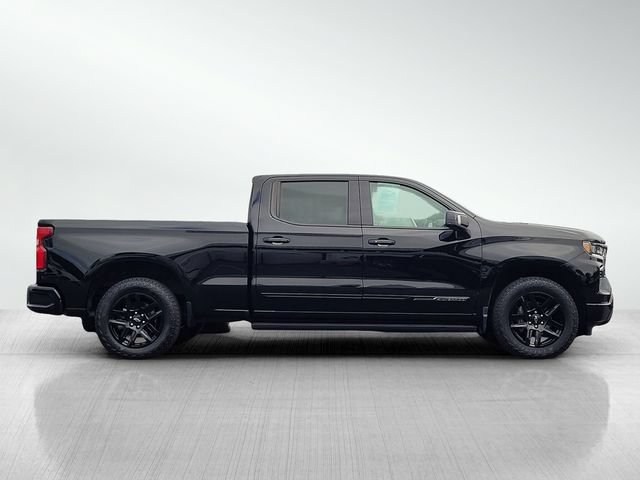 Used 2024 Chevrolet Silverado 1500 High Country w/ Midnight Edition AWD/4WD image 3