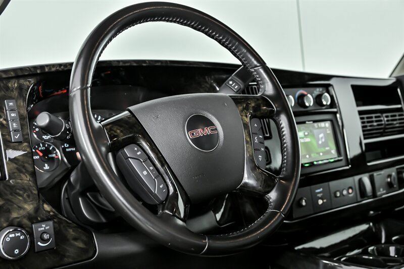 Used 2018 GMC Savana 2500 Extended w/ Enhanced Convenience Package RWD image 23