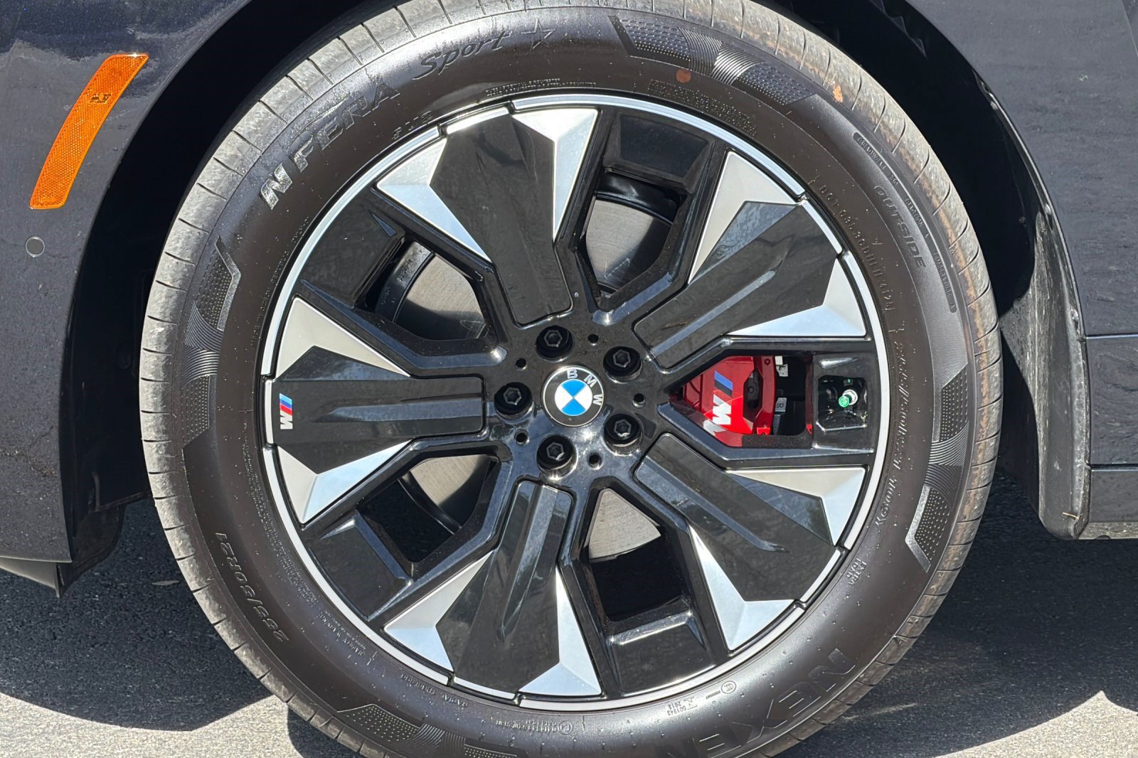 Used 2026 BMW iX xDrive45 w/ M Sport Package AWD/4WD image 38