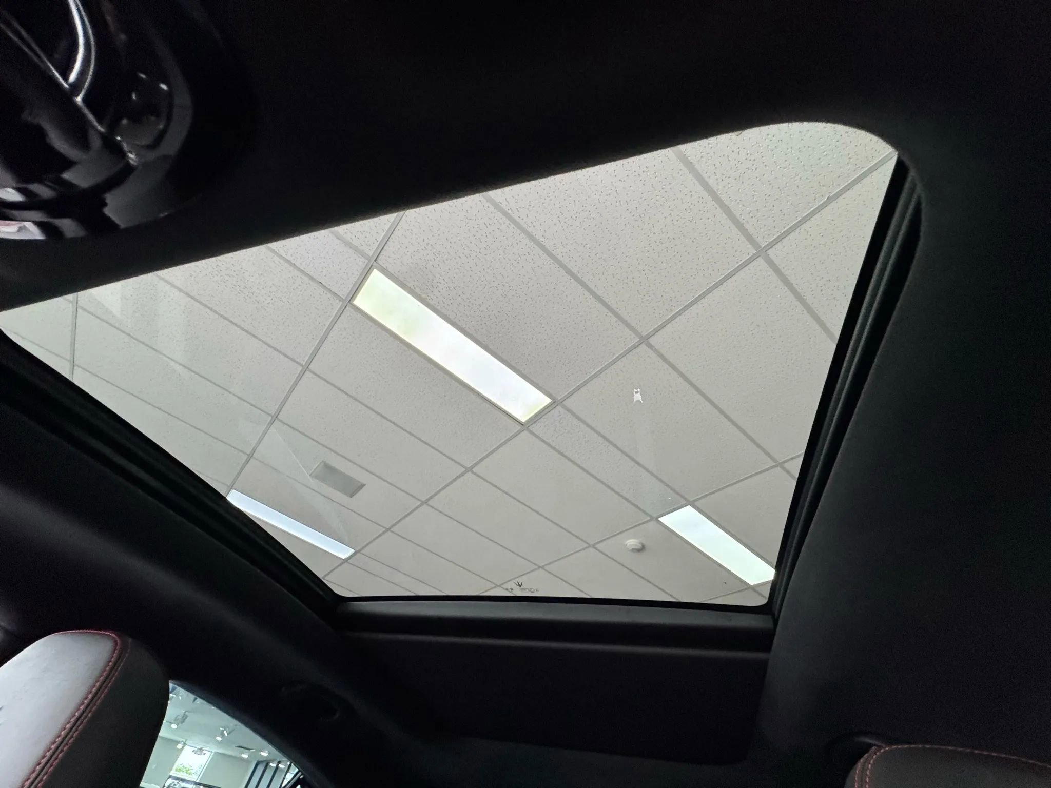 Used 2023 Maserati Grecale Trofeo image 40