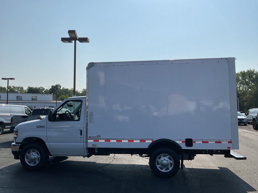 New 2025 Ford E-350 and Econoline 350 Super Duty w/ Power Equipment Group RWD image 11