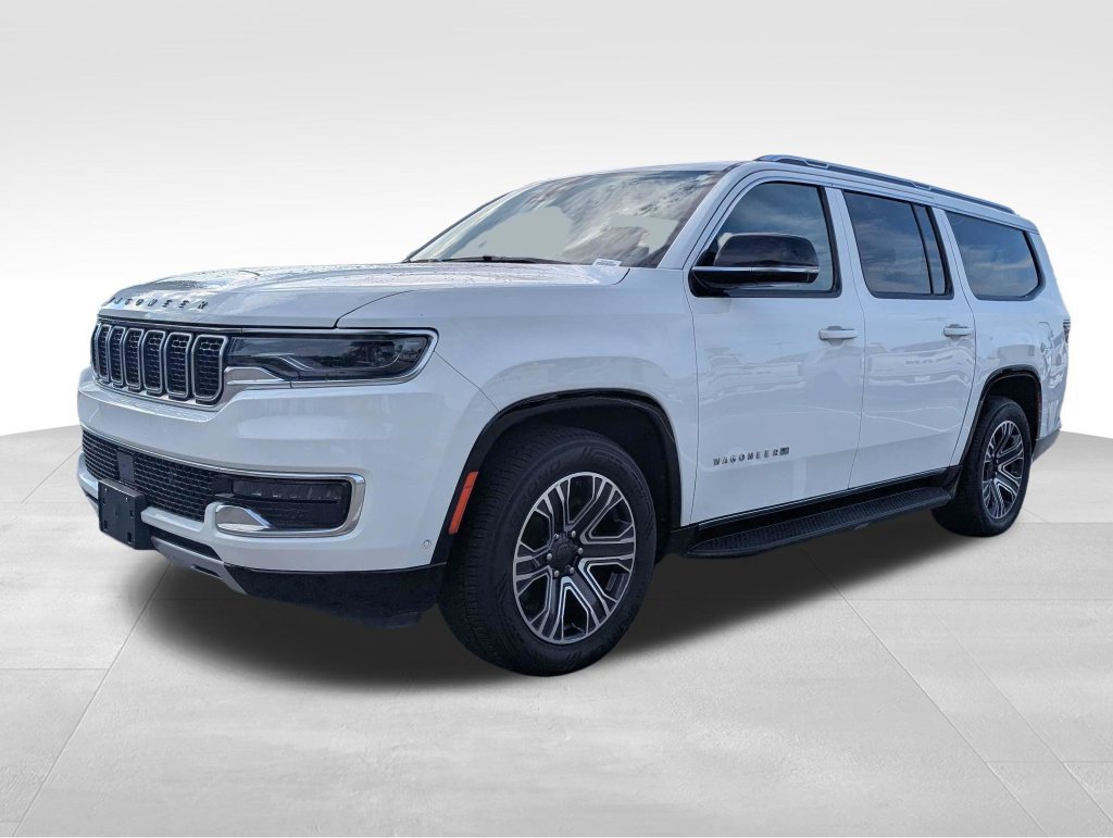 Used 2024 Jeep Wagoneer L Series II w/ Flexible Seating Group AWD/4WD image 7