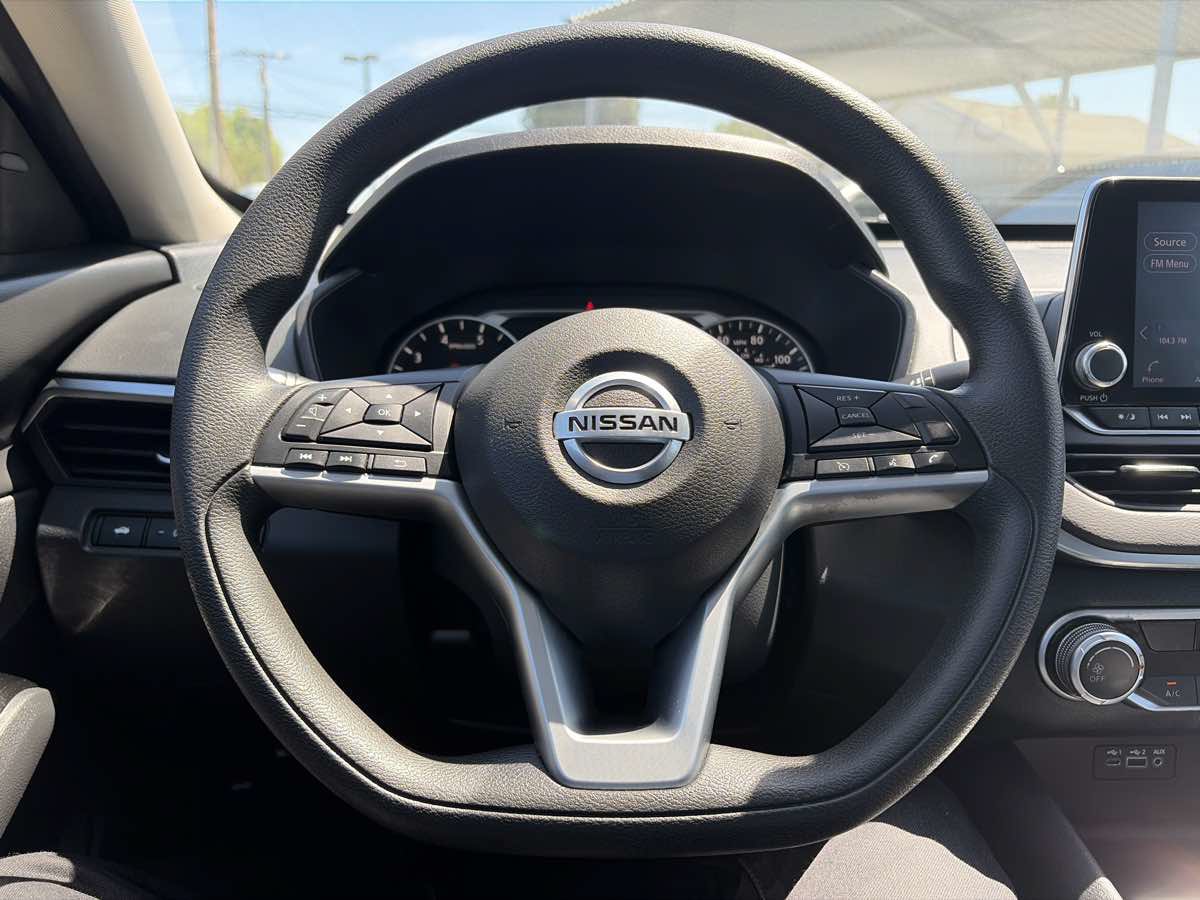 Used 2021 Nissan Altima 2.5 SV FWD image 37