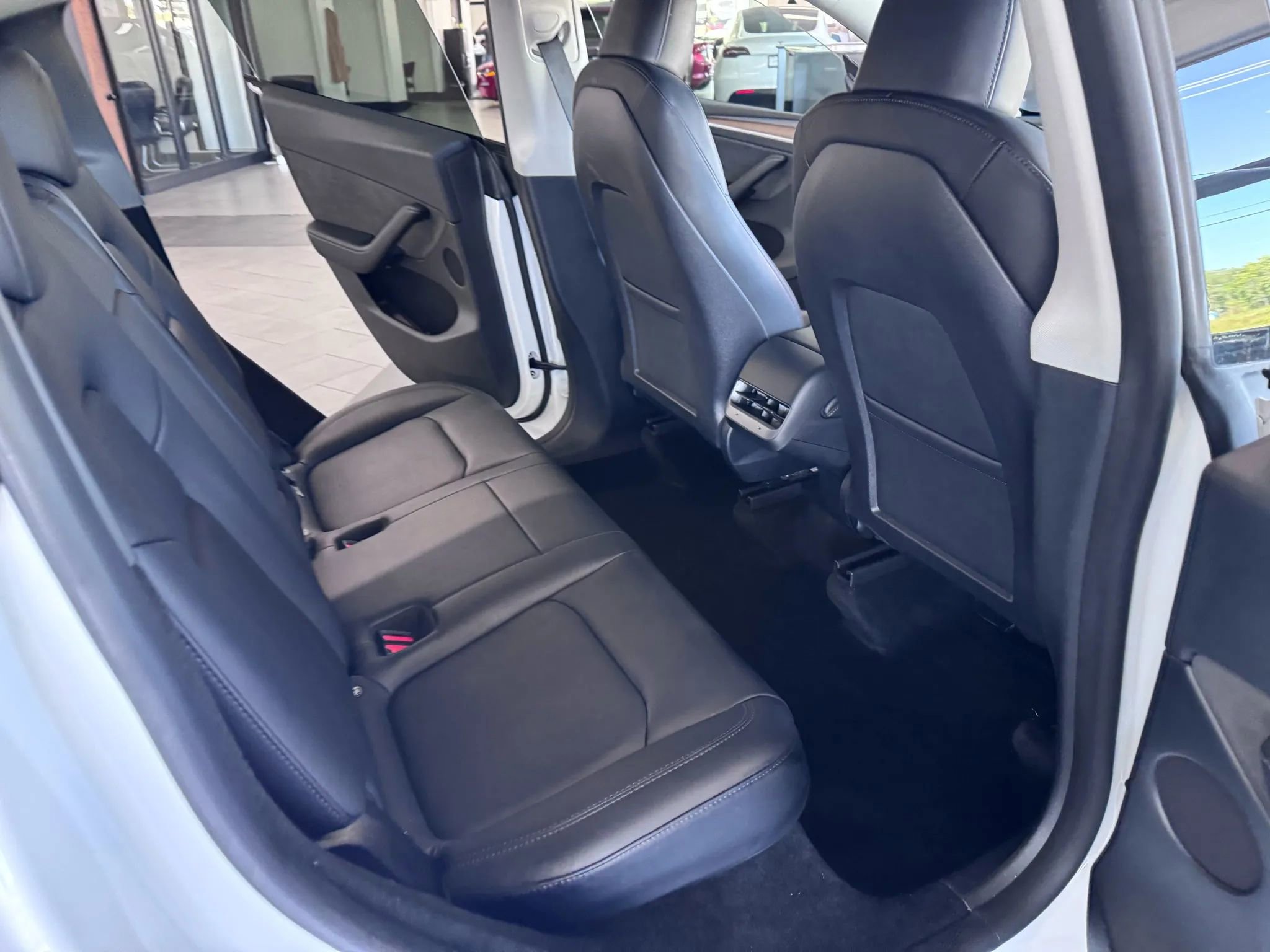 Used 2023 Tesla Model Y Long Range image 13
