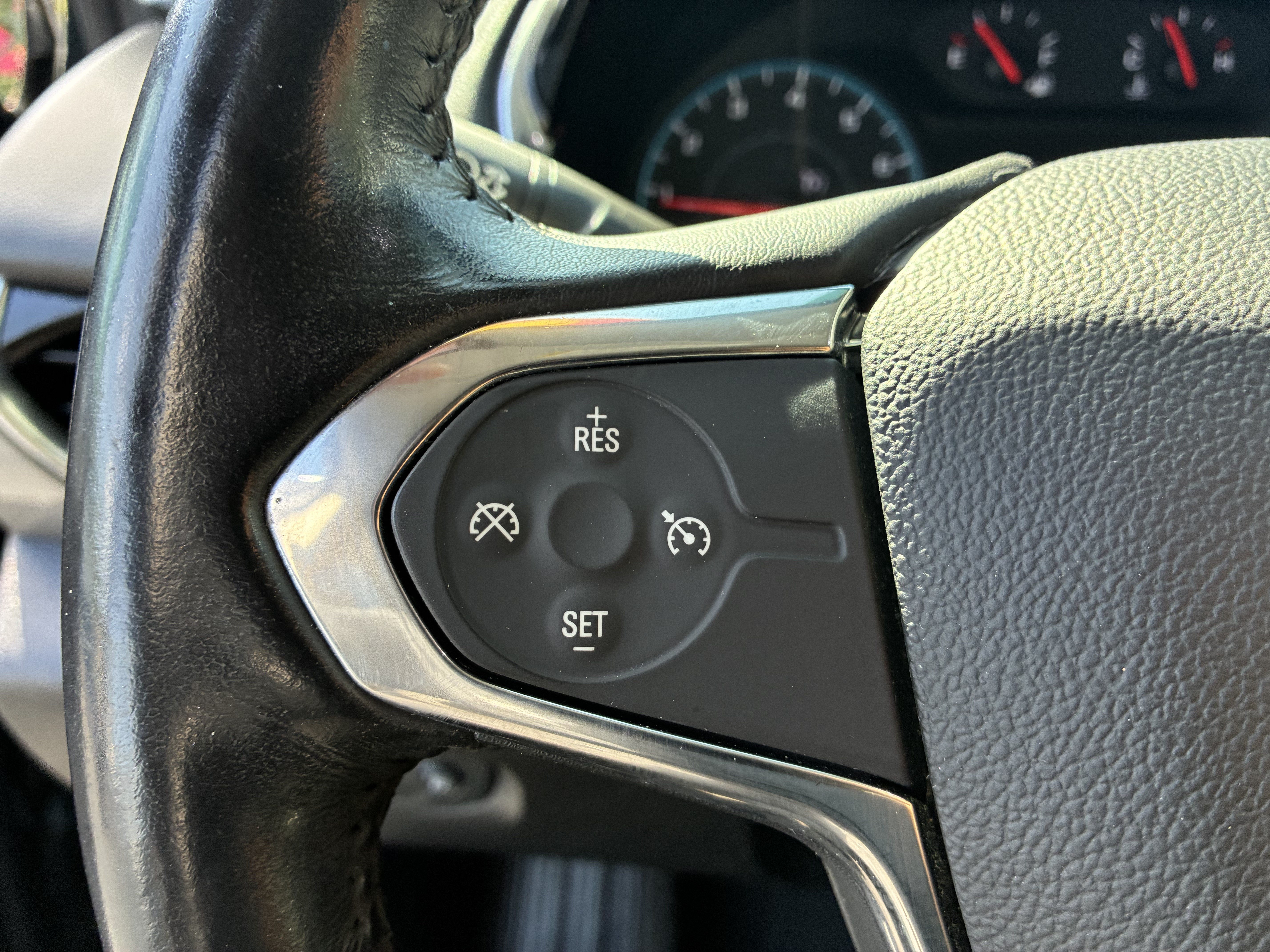Used 2019 Chevrolet Traverse LT FWD image 31