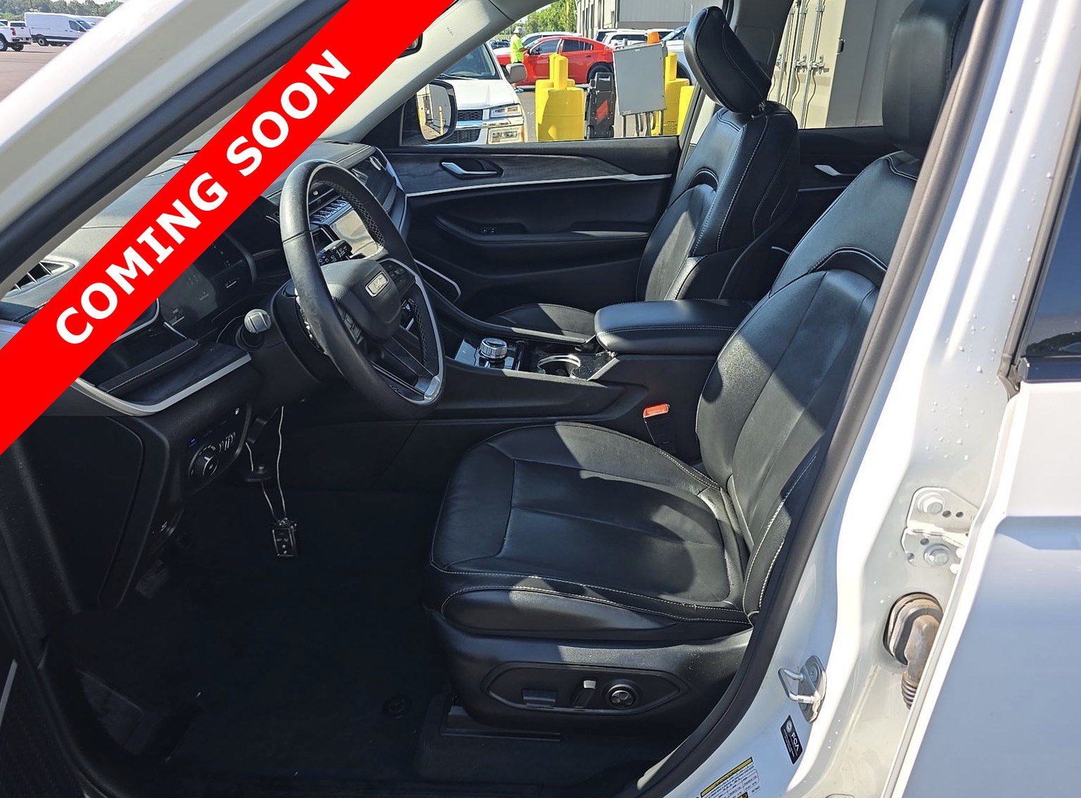 Used 2023 Jeep Grand Cherokee 4WD 4xe image 6