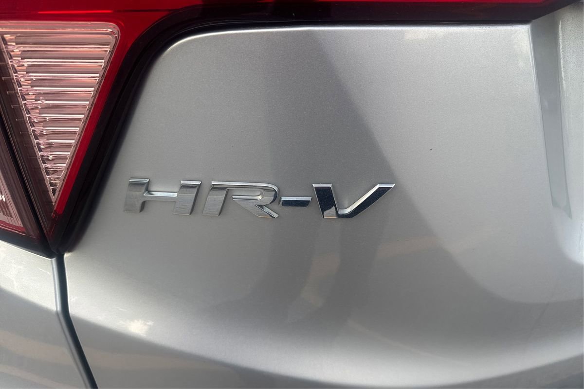 Used 2016 Honda HR-V EX image 25