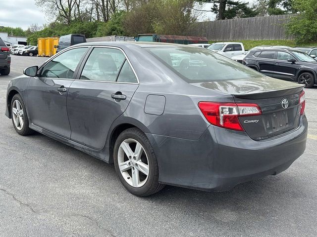 Used 2014 Toyota Camry SE FWD image 4