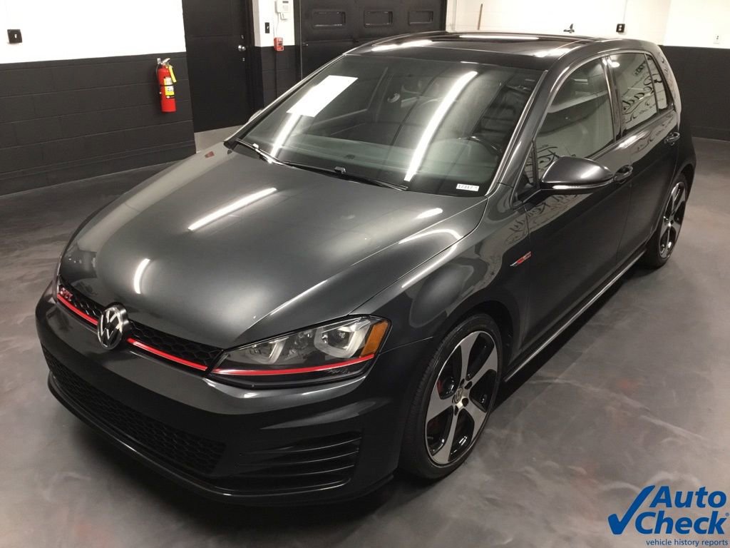 Used 2017 Volkswagen GTI SE image 6