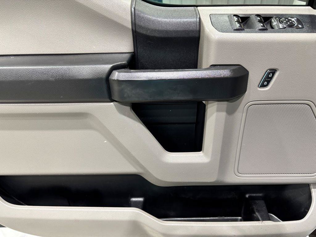 Used 2018 Ford F250 XL w/ Power Equipment Group AWD/4WD image 16