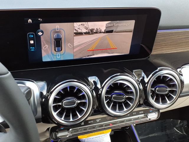 New 2026 Mercedes-Benz GLB 250 4MATIC image 6