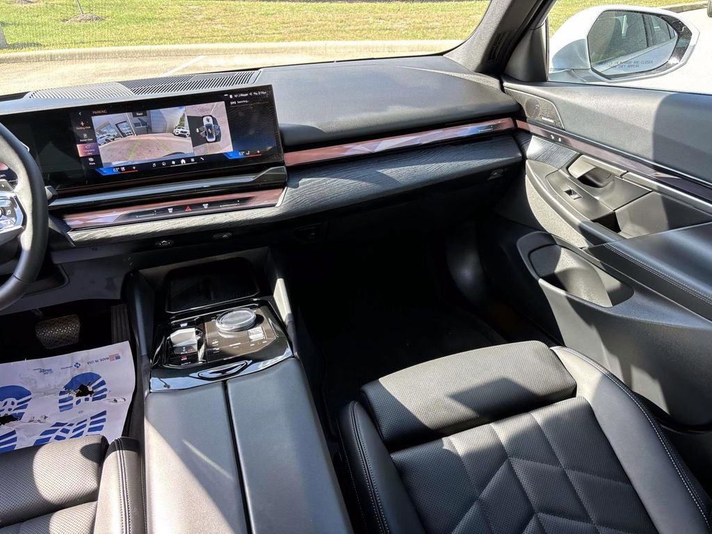 Certified 2025 BMW 540i xDrive image 34
