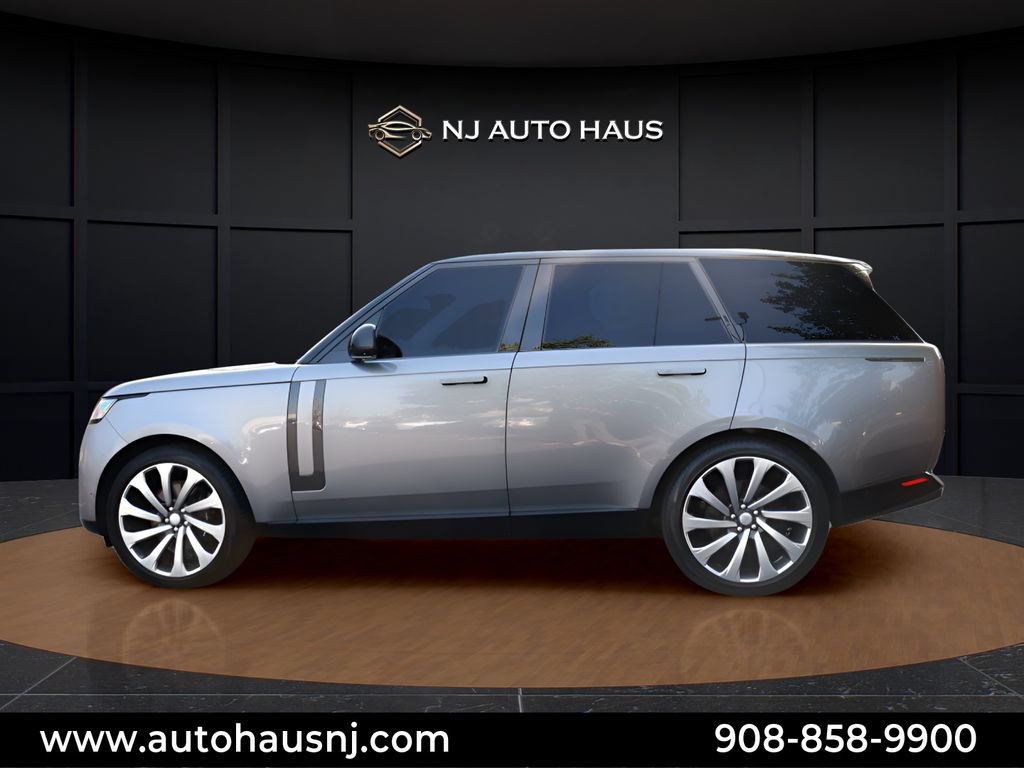 Used 2023 Land Rover Range Rover SE AWD/4WD image 7
