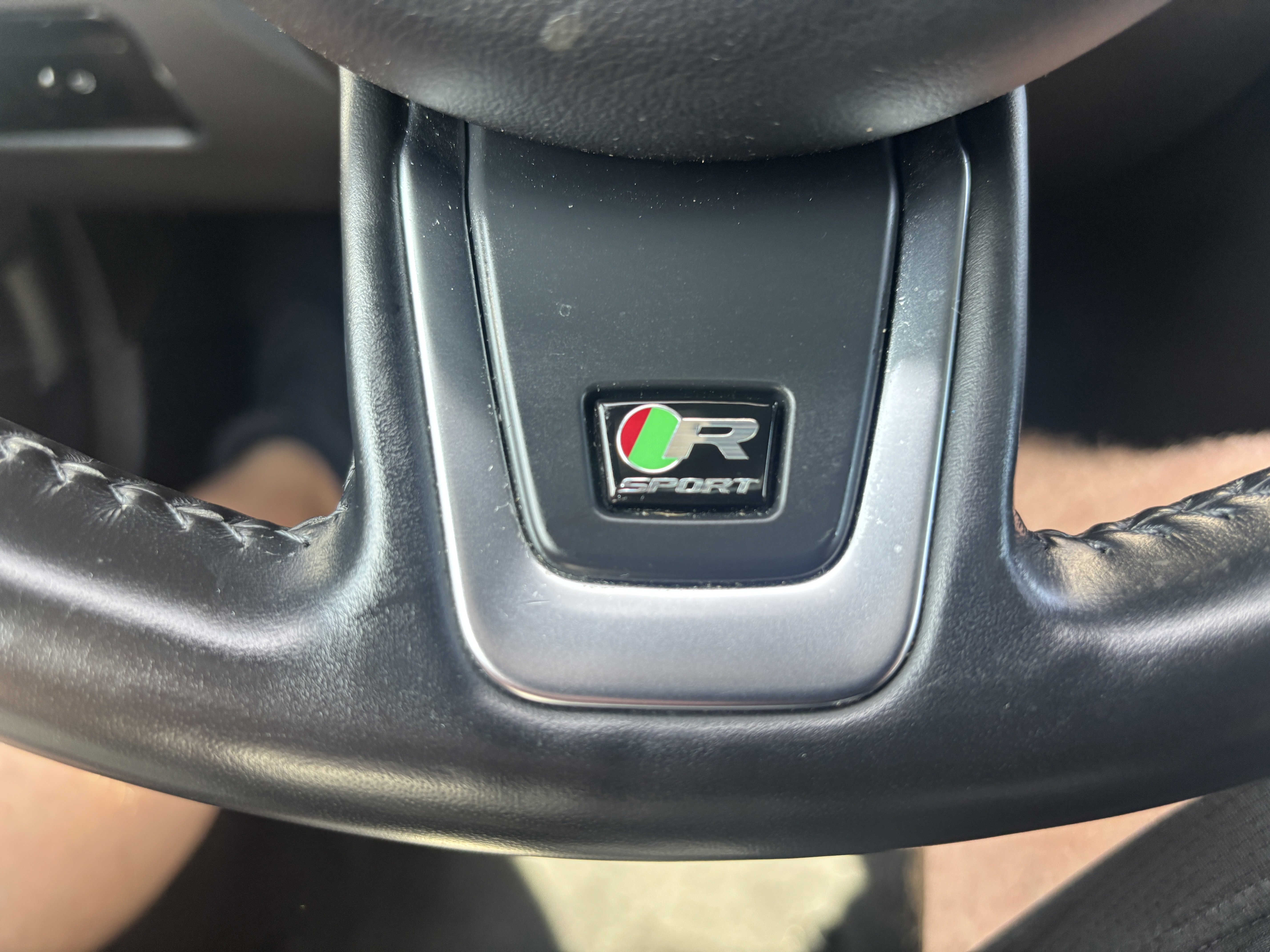 Used 2018 Jaguar XE R-Sport image 21