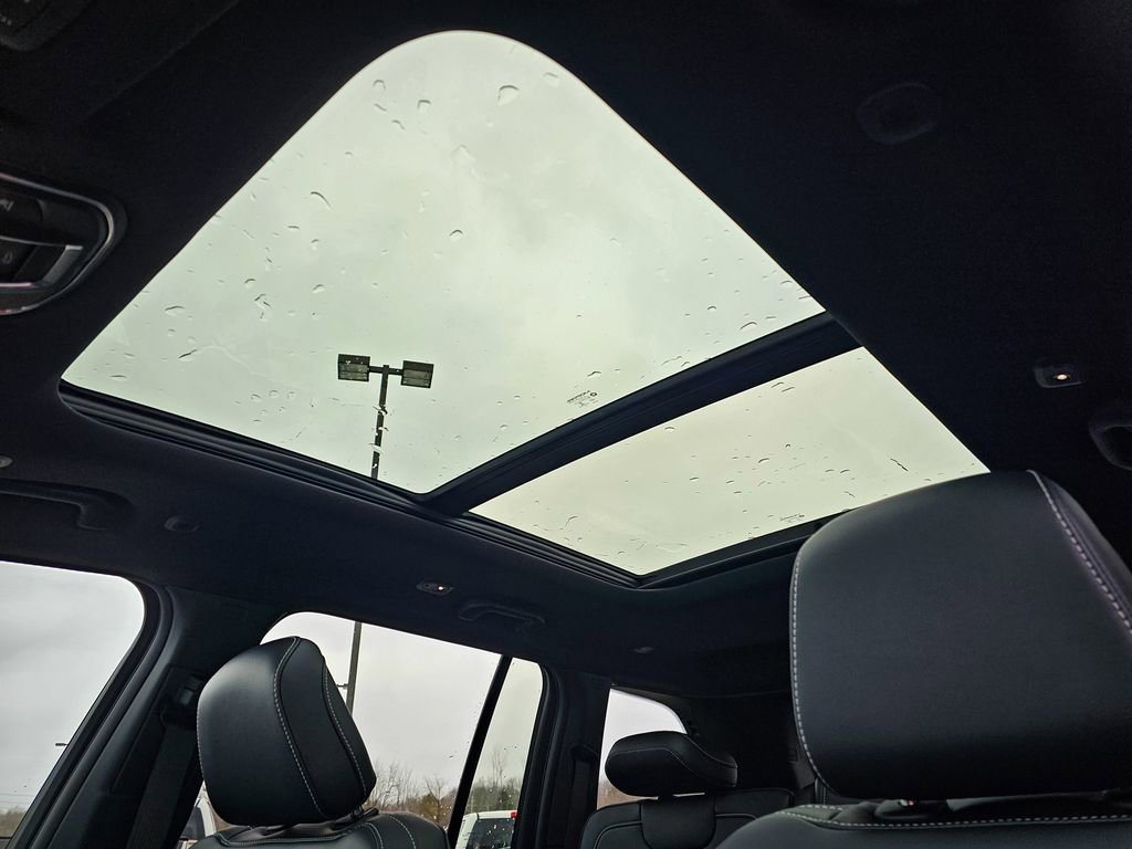 New 2026 Jeep Grand Cherokee Limited image 16