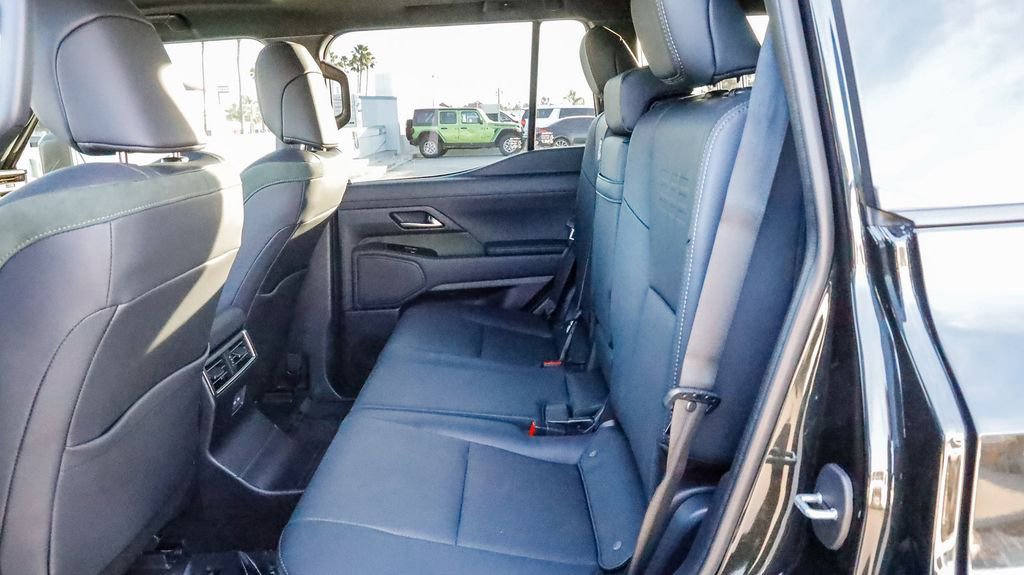 Used 2024 Lexus GX 550 550 Overtrail image 21