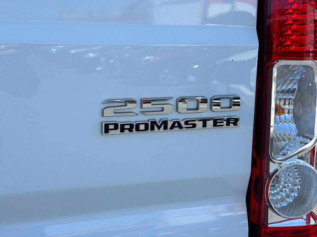Used 2025 RAM ProMaster 2500 w/ Convenience Group FWD image 9