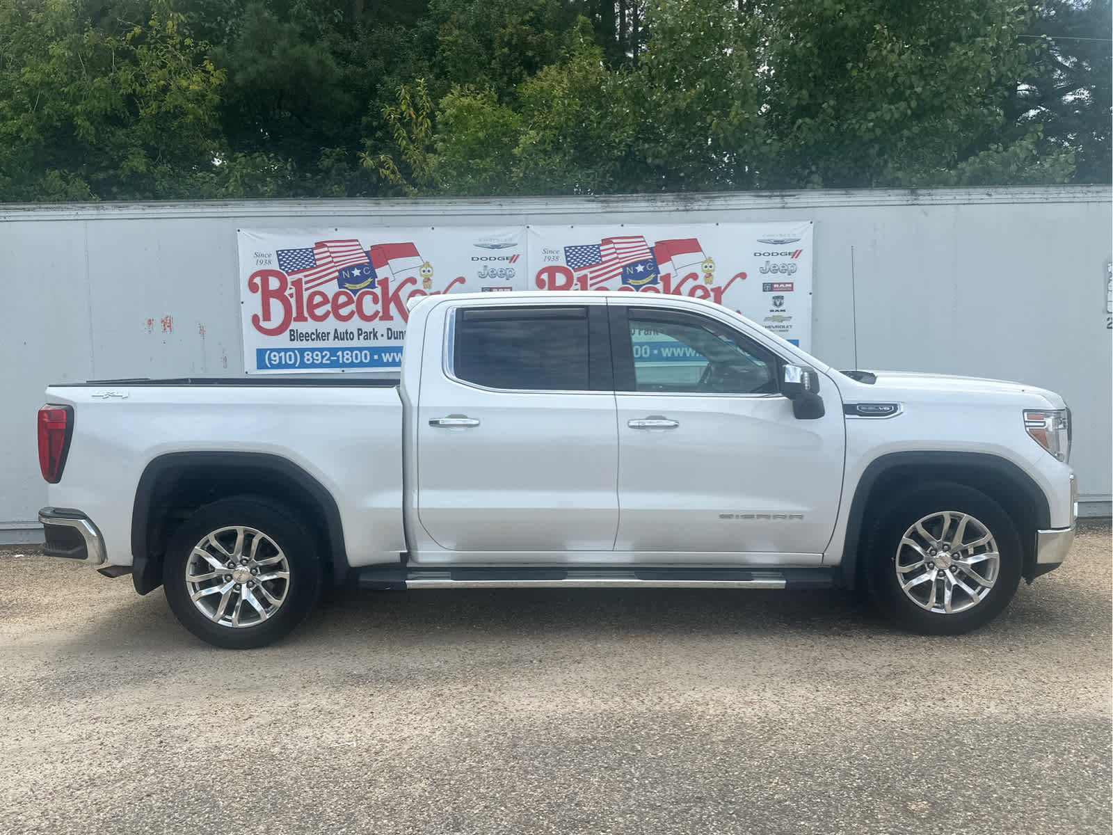 Used 2019 GMC Sierra 1500 SLT w/ SLT Premium Plus Package image 2