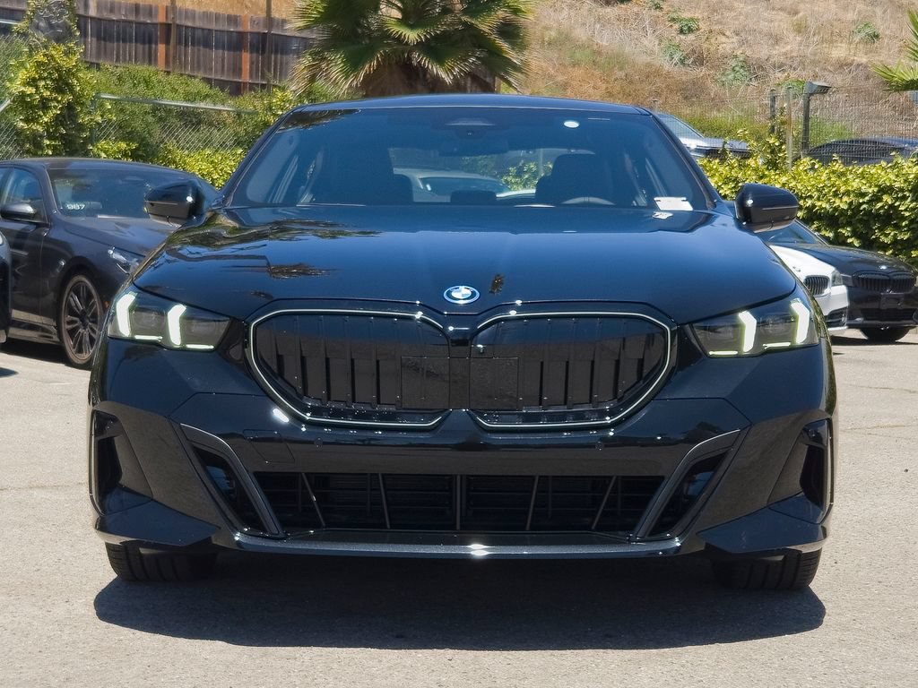 New 2027 BMW 550e xDrive w/ M Sport Professional Package AWD/4WD image 3