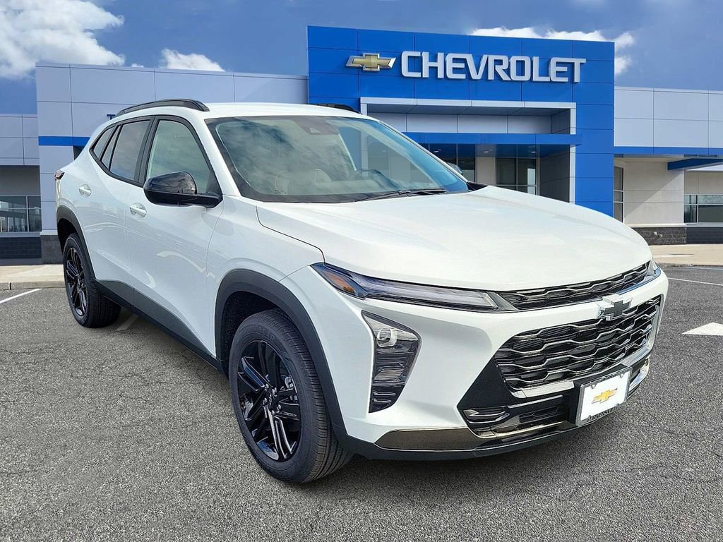 New 2026 Chevrolet Trax ACTIV FWD image 2