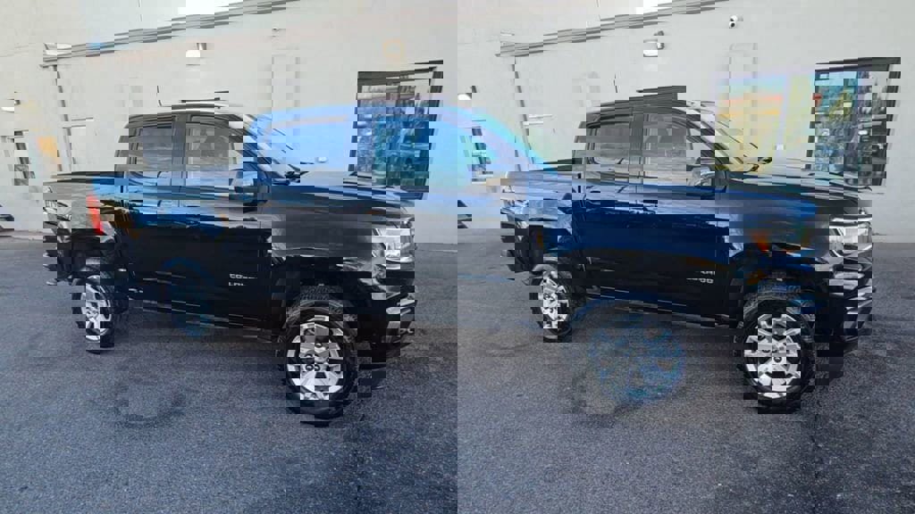 Used 2022 Chevrolet Colorado LT w/ LT Convenience Package image 9