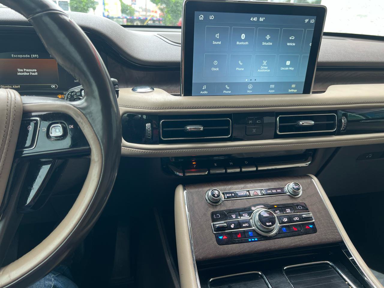 Used 2020 Lincoln Aviator Reserve w/ Elements Package Plus RWD image 22