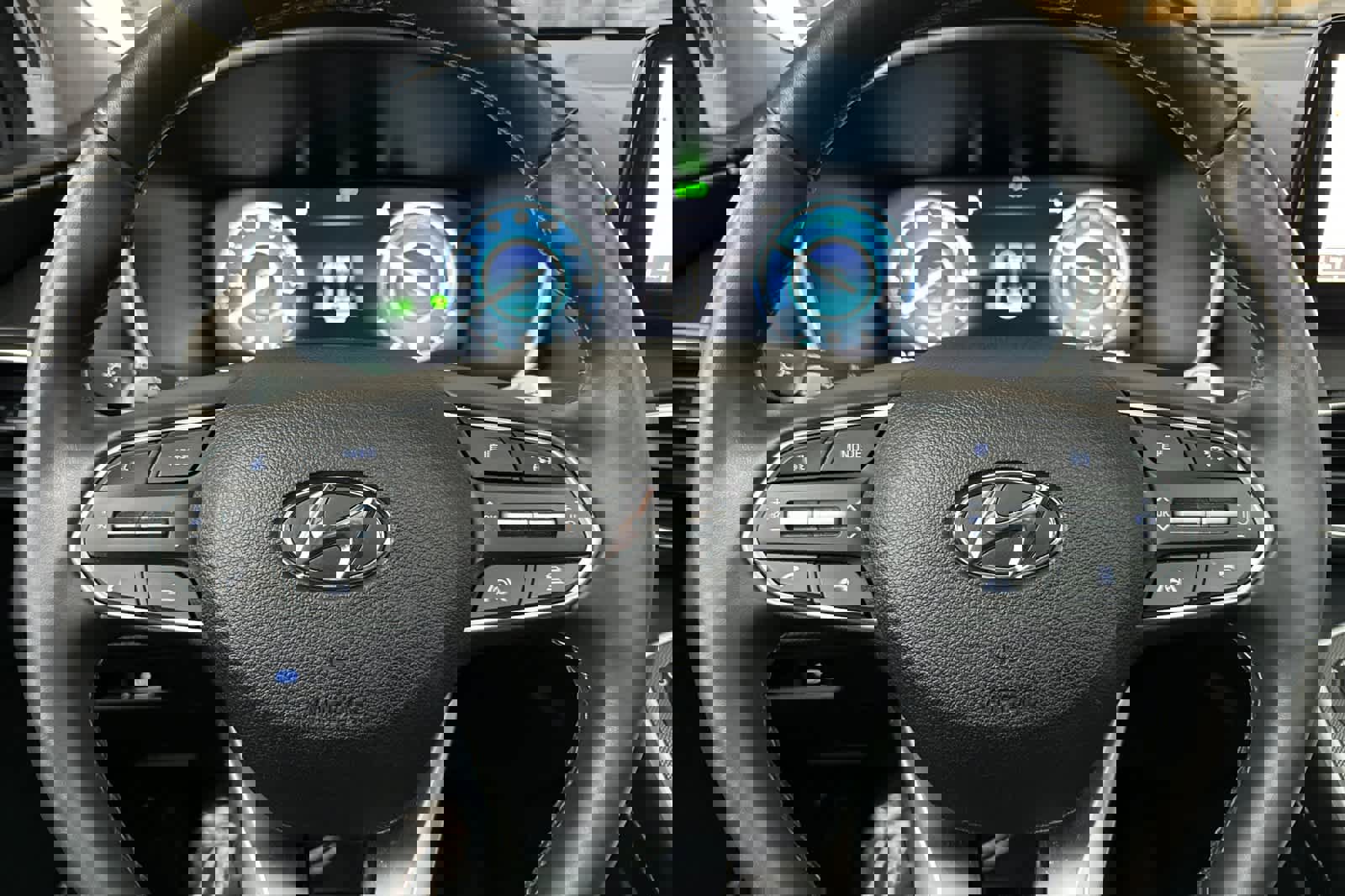 Used 2023 Hyundai Santa Fe Limited image 27