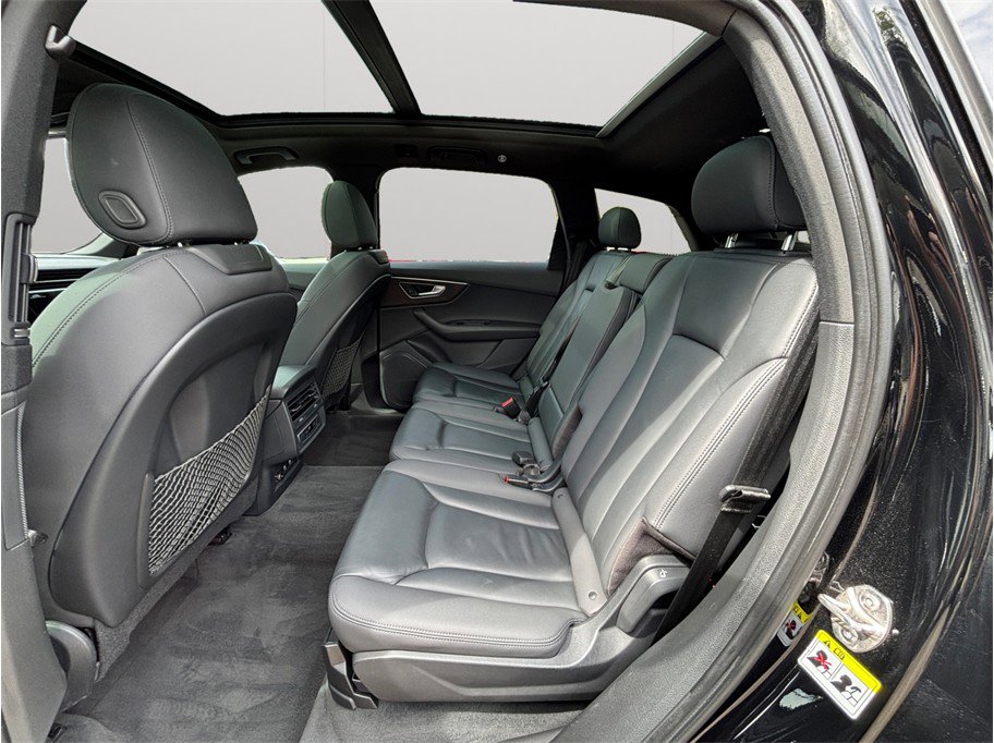 Used 2020 Audi Q7 2.0T Premium w/ Convenience Package AWD/4WD image 39