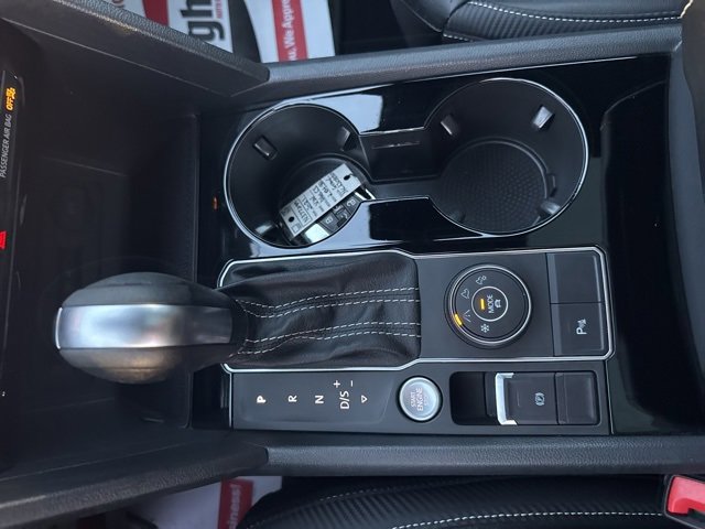 Used 2021 Volkswagen Atlas Cross Sport SEL image 28