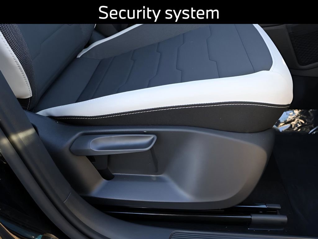 Used 2025 Volkswagen Taos SE image 14