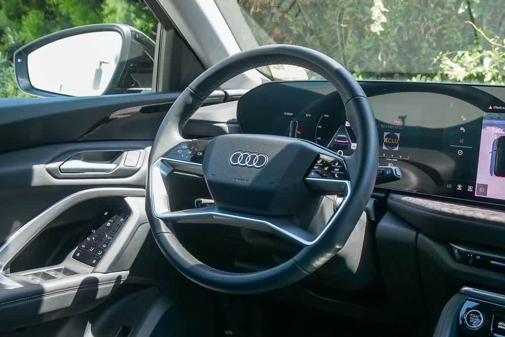 Certified 2025 Audi Q5 Premium w/ Convenience Package AWD/4WD image 13