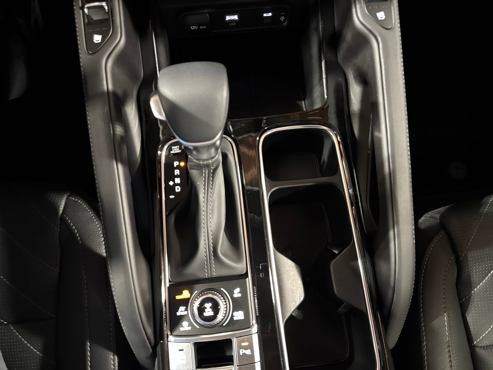 Used 2025 Kia Telluride AWD image 20