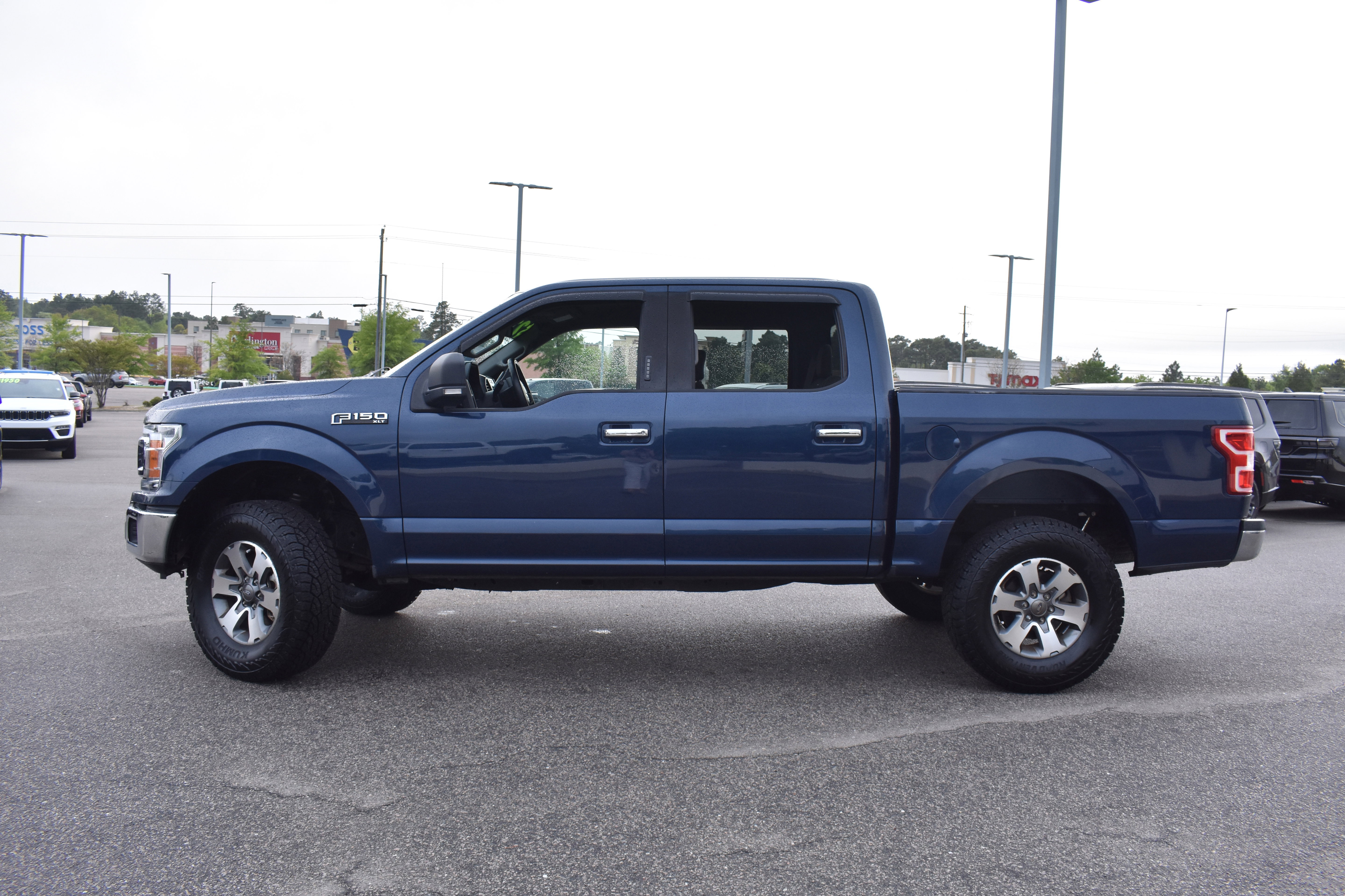 Used 2018 Ford F150 XLT w/ Equipment Group 301A Mid image 6
