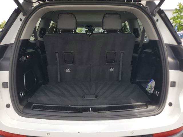 Certified 2022 Jeep Grand Cherokee L Limited RWD image 15