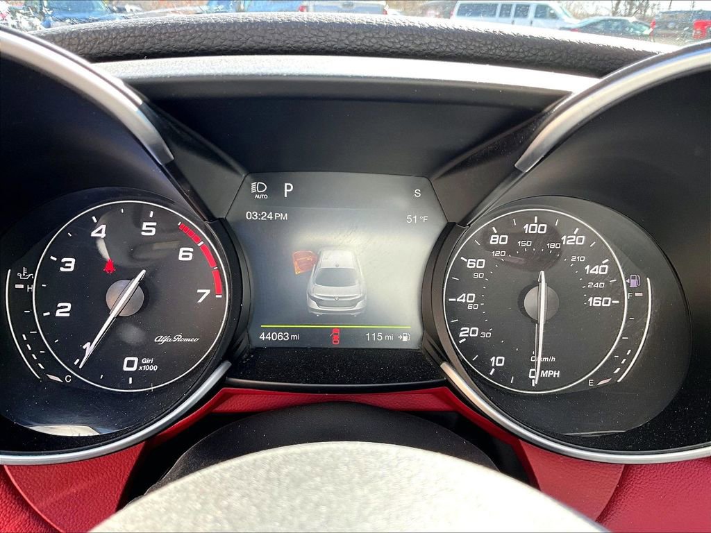 Used 2019 Alfa Romeo Giulia Ti image 18