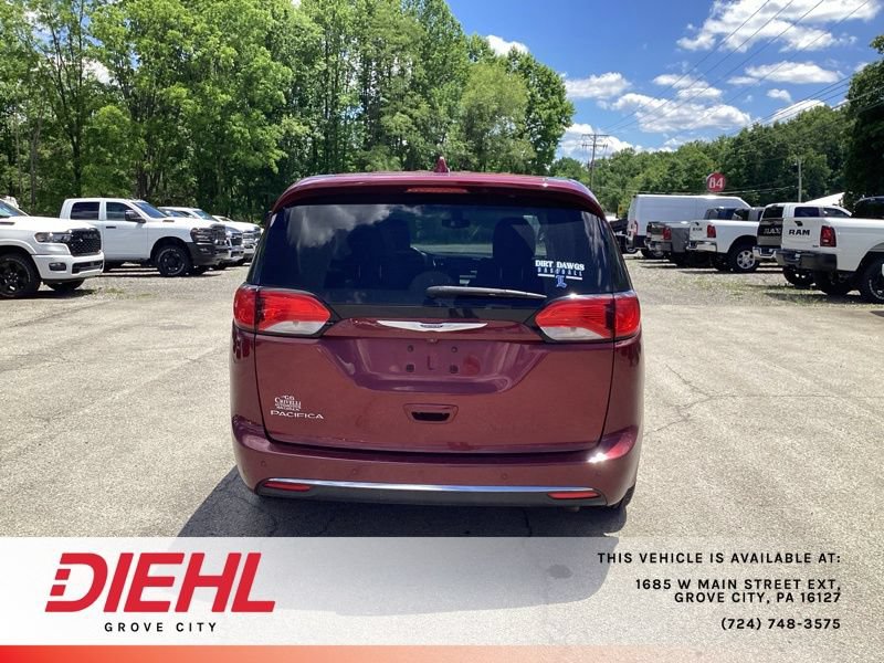 Used 2019 Chrysler Pacifica Touring Plus w/ Cold Weather Group FWD image 6