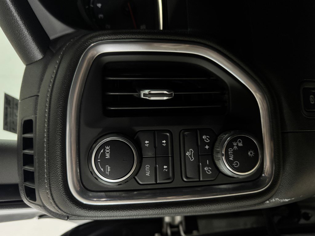 Used 2022 Chevrolet Silverado 1500 LT image 18