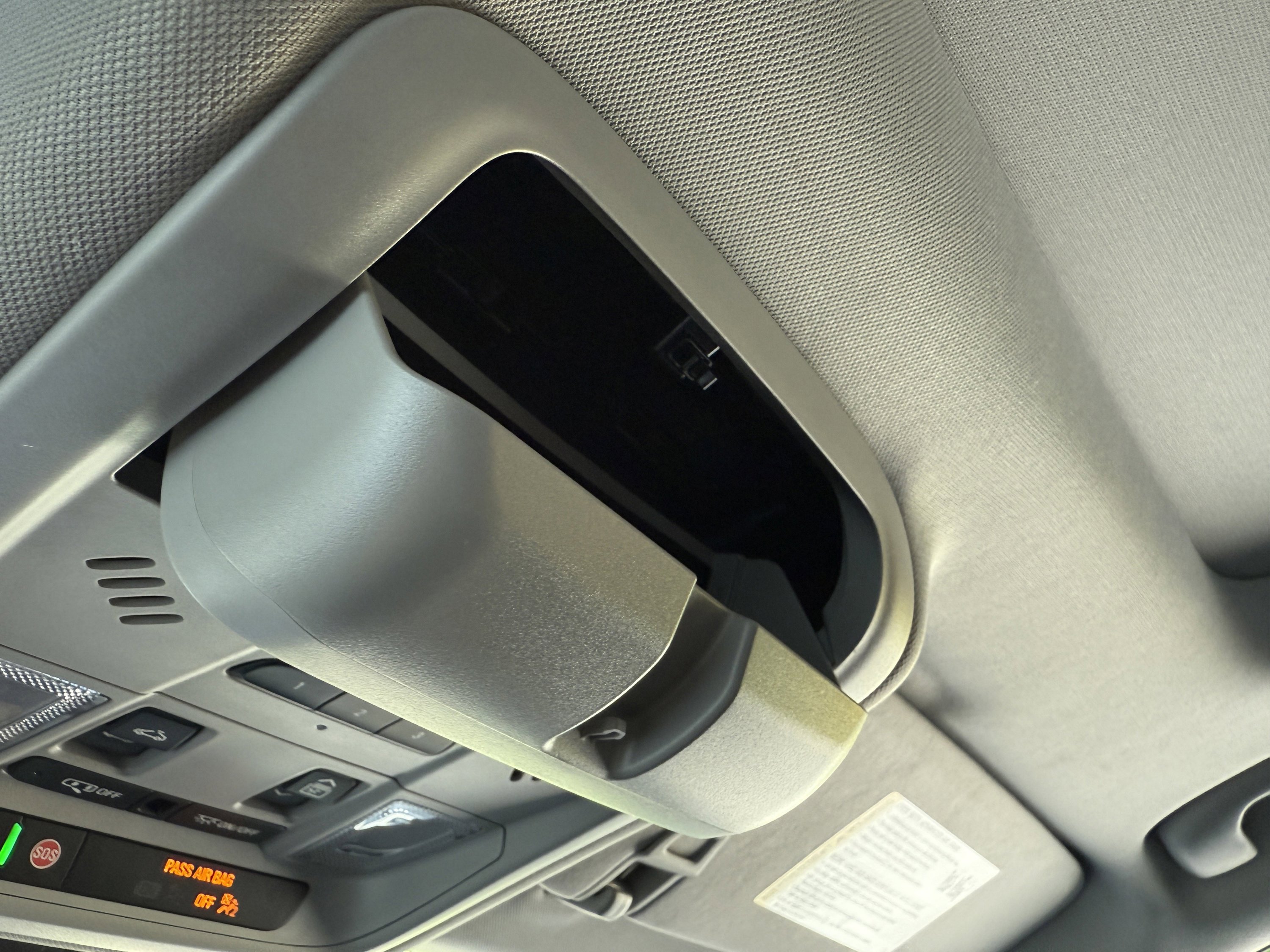 Used 2022 GMC Terrain SLT image 25