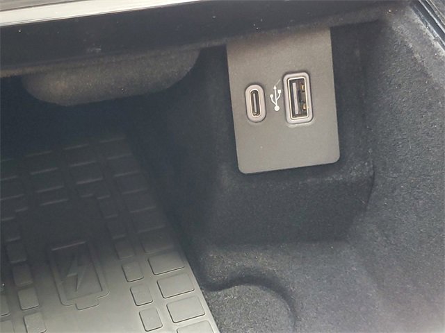 Certified 2023 Lincoln Nautilus Reserve image 28