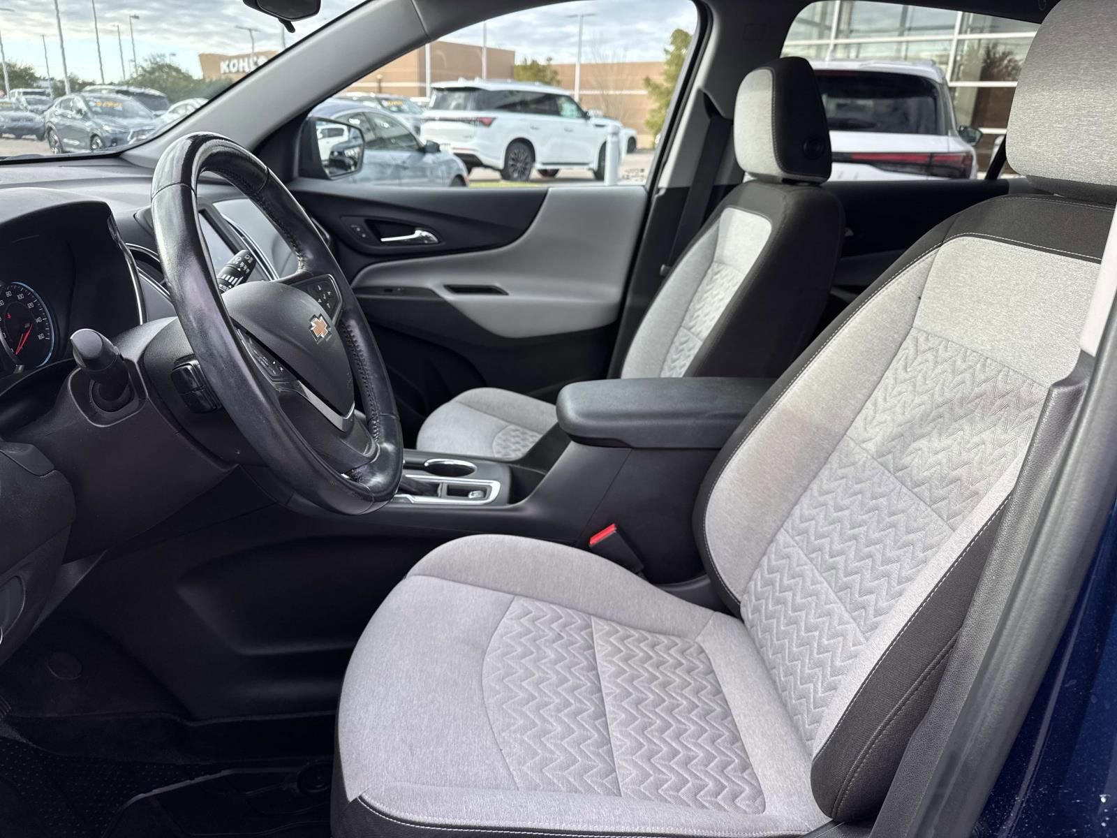 Used 2022 Chevrolet Equinox LT FWD image 16