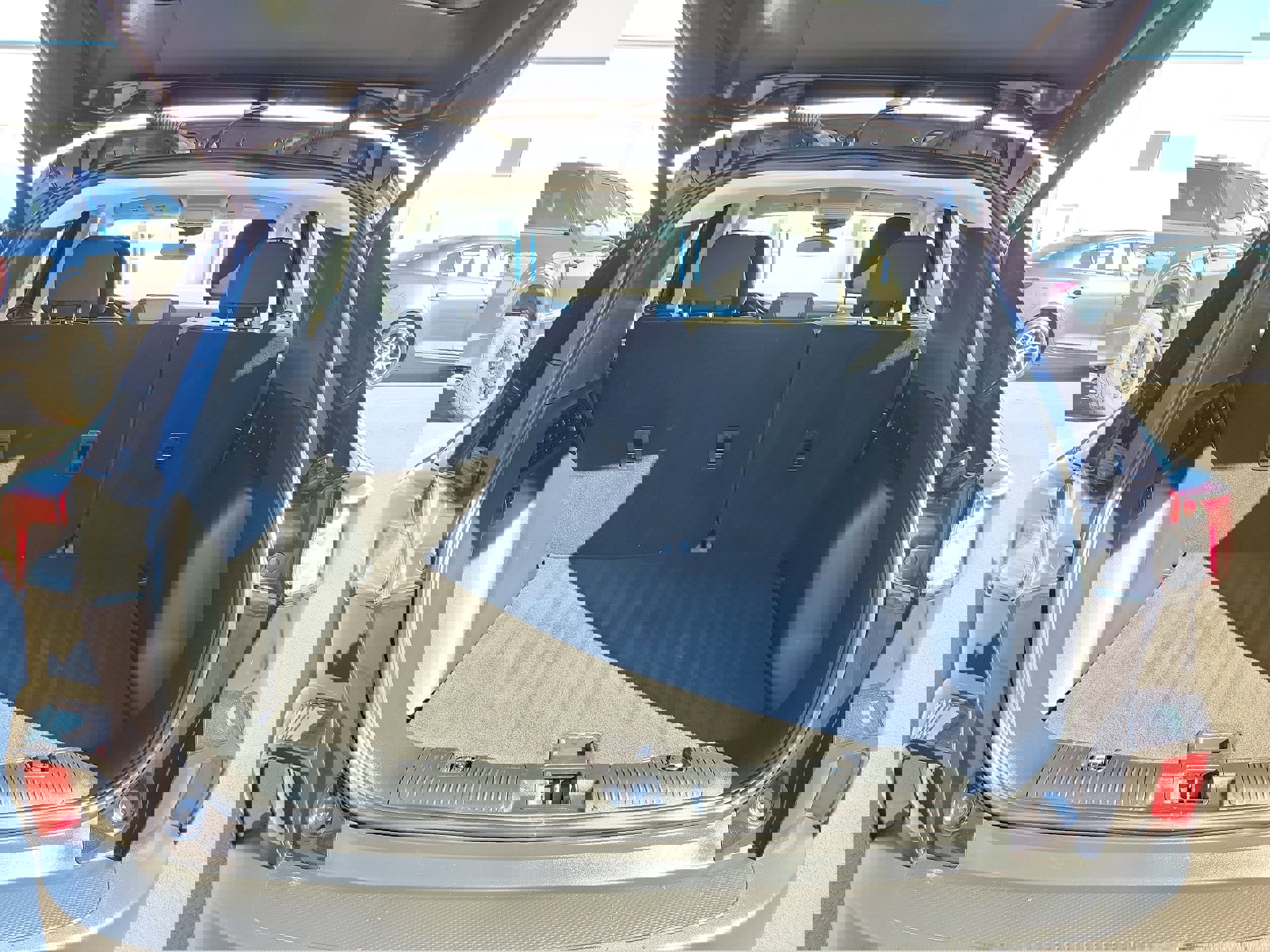 Certified 2022 Ford Escape SE w/ SE Sport Appearance Package image 8