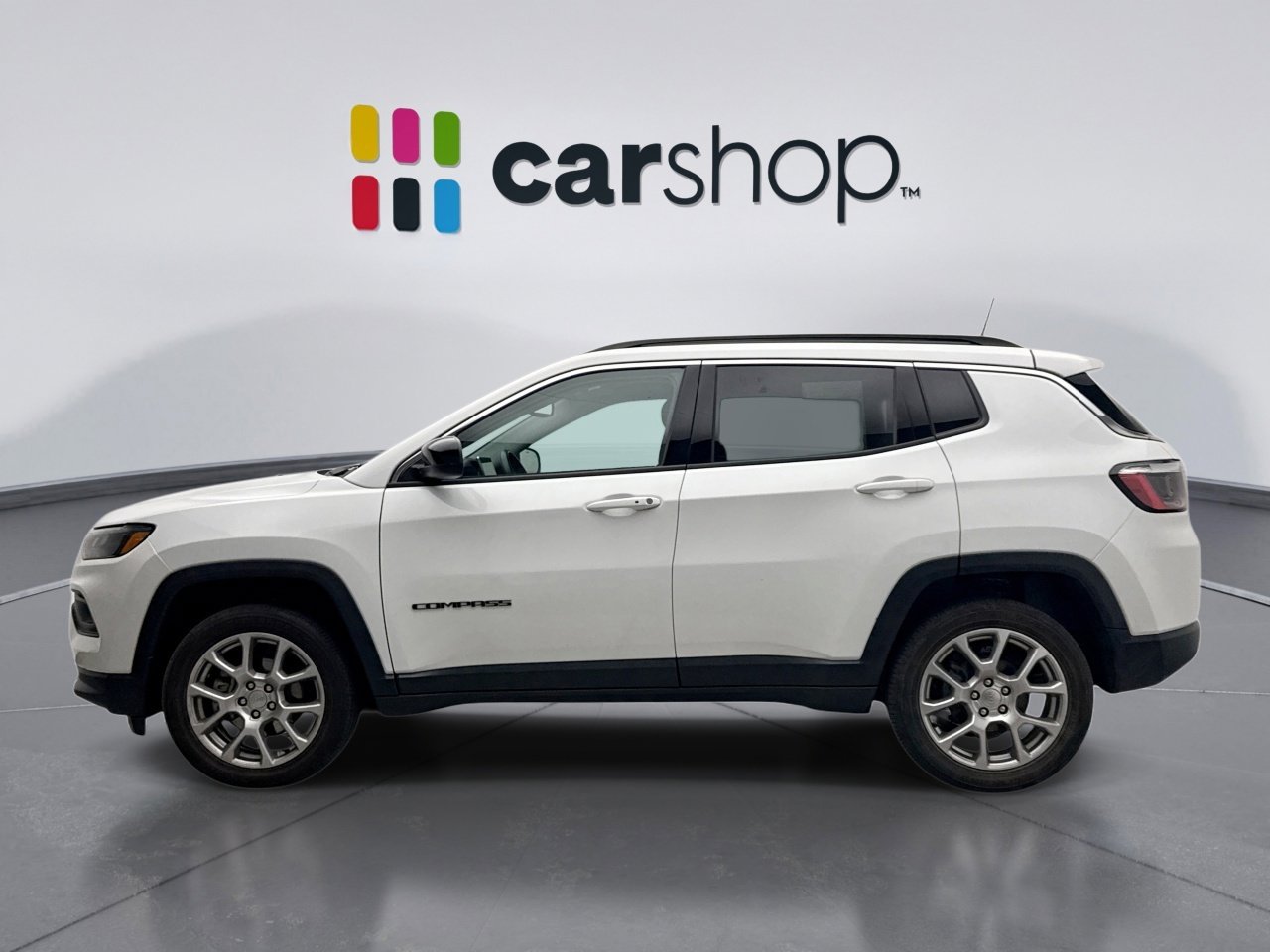 Used 2022 Jeep Compass Latitude image 2