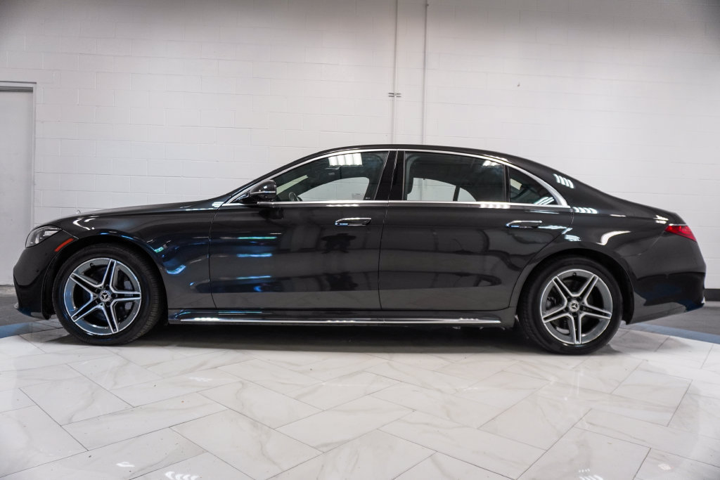 Used 2022 Mercedes-Benz S 500 4MATIC w/ AMG Line Package image 34