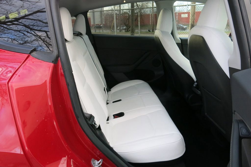 Used 2023 Tesla Model Y Performance image 16