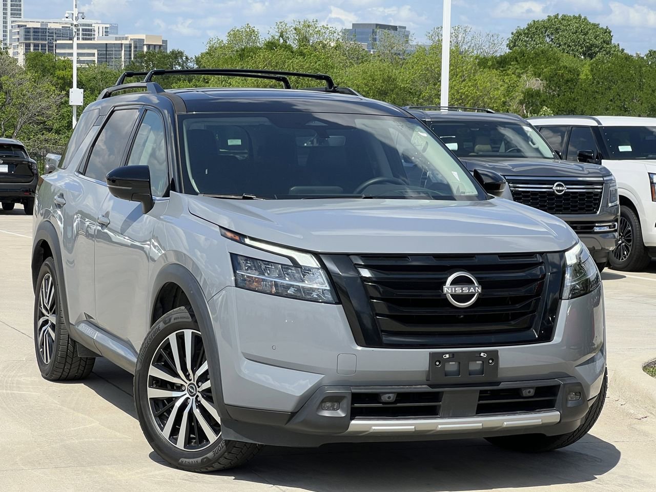 Certified 2023 Nissan Pathfinder Platinum w/ Black Appearance Package image 1