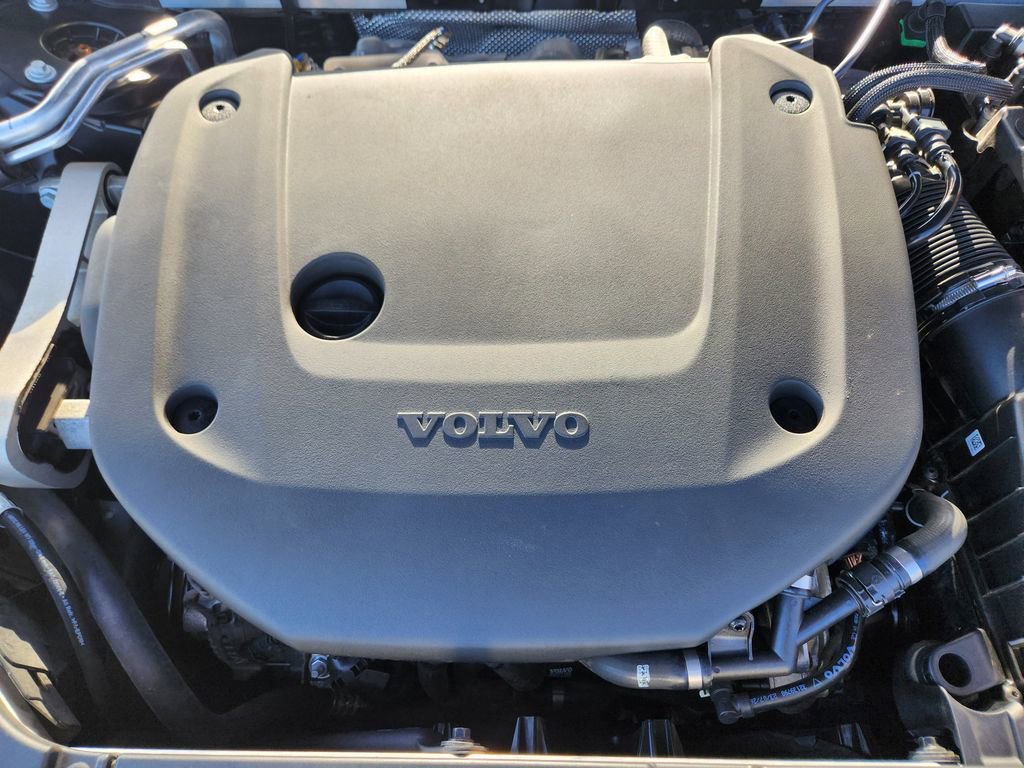 Used 2024 Volvo V90 B6 Cross Country Plus w/ Climate Package image 20