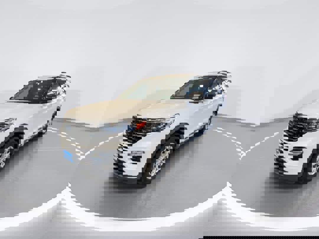 Used 2020 Ford Explorer XLT w/ Equipment Group 202A AWD/4WD image 4