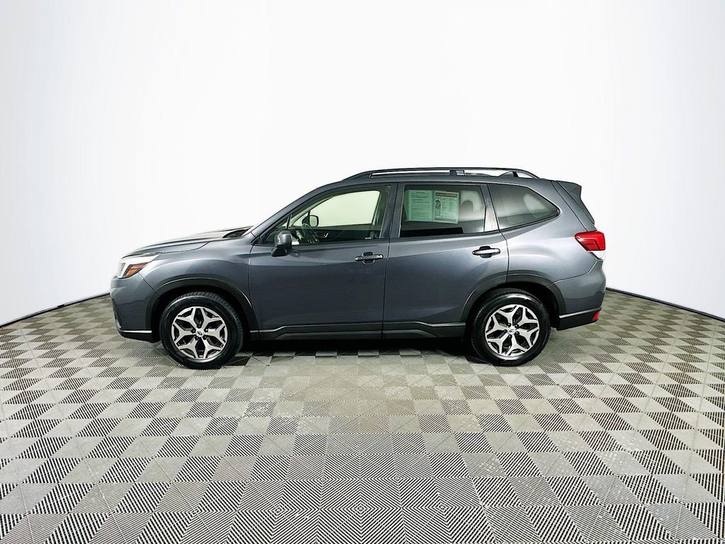Used 2021 Subaru Forester Premium AWD/4WD image 6