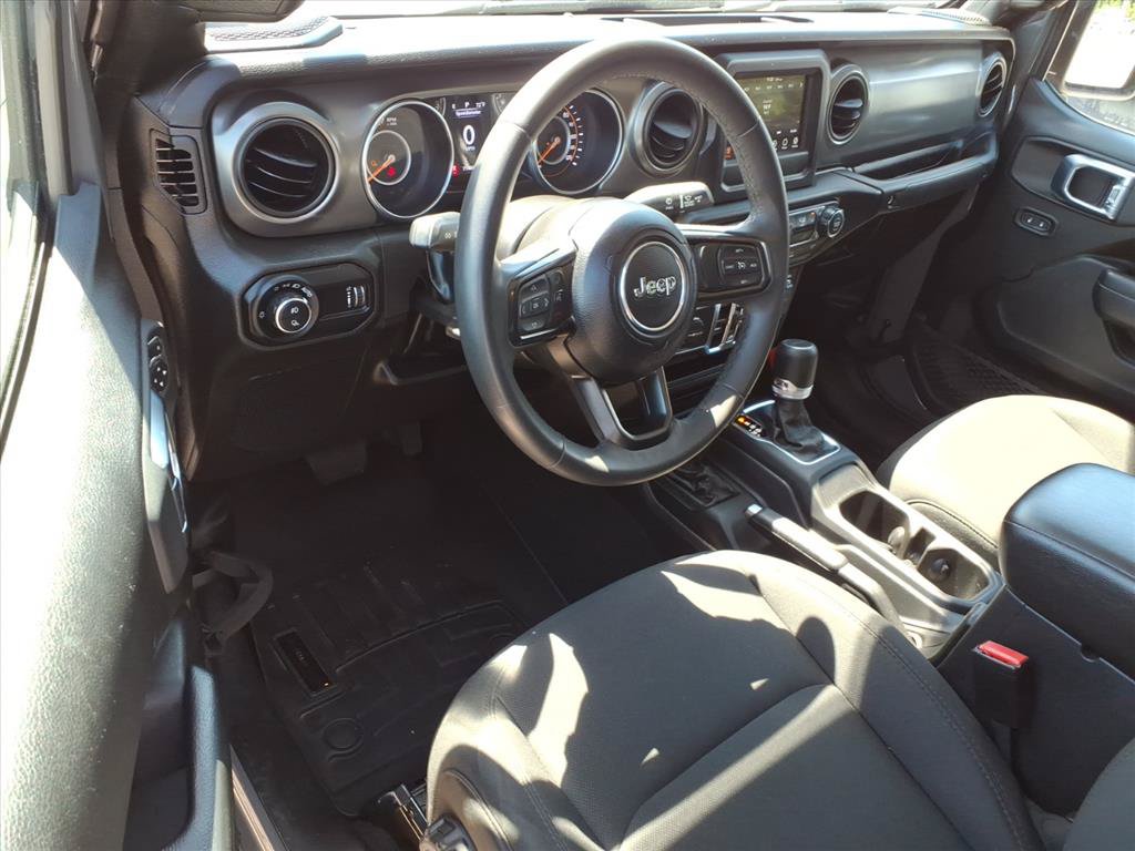 Used 2023 Jeep Gladiator Sport AWD/4WD image 18